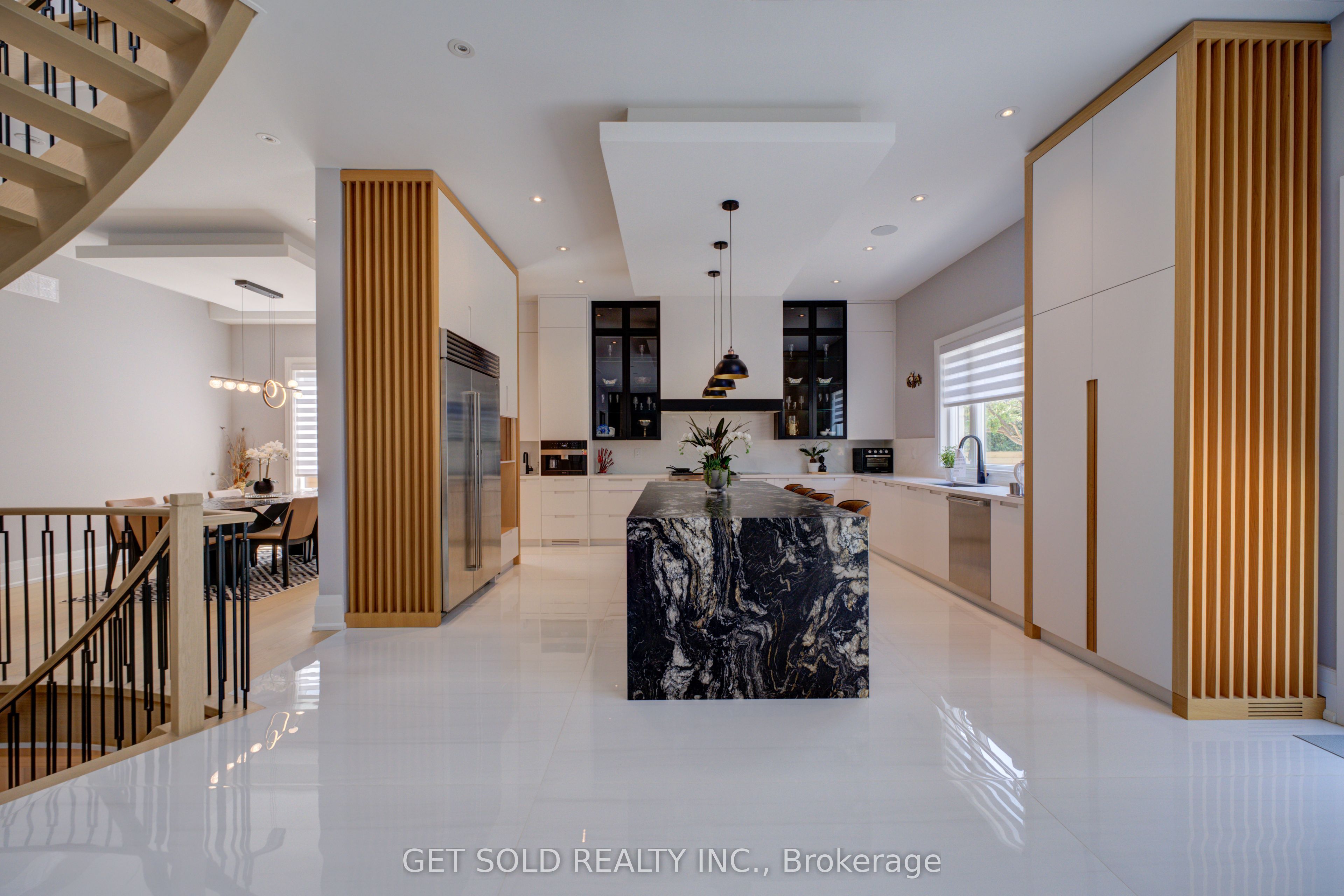 150 Wolfdale Avenue Property Photo 11
