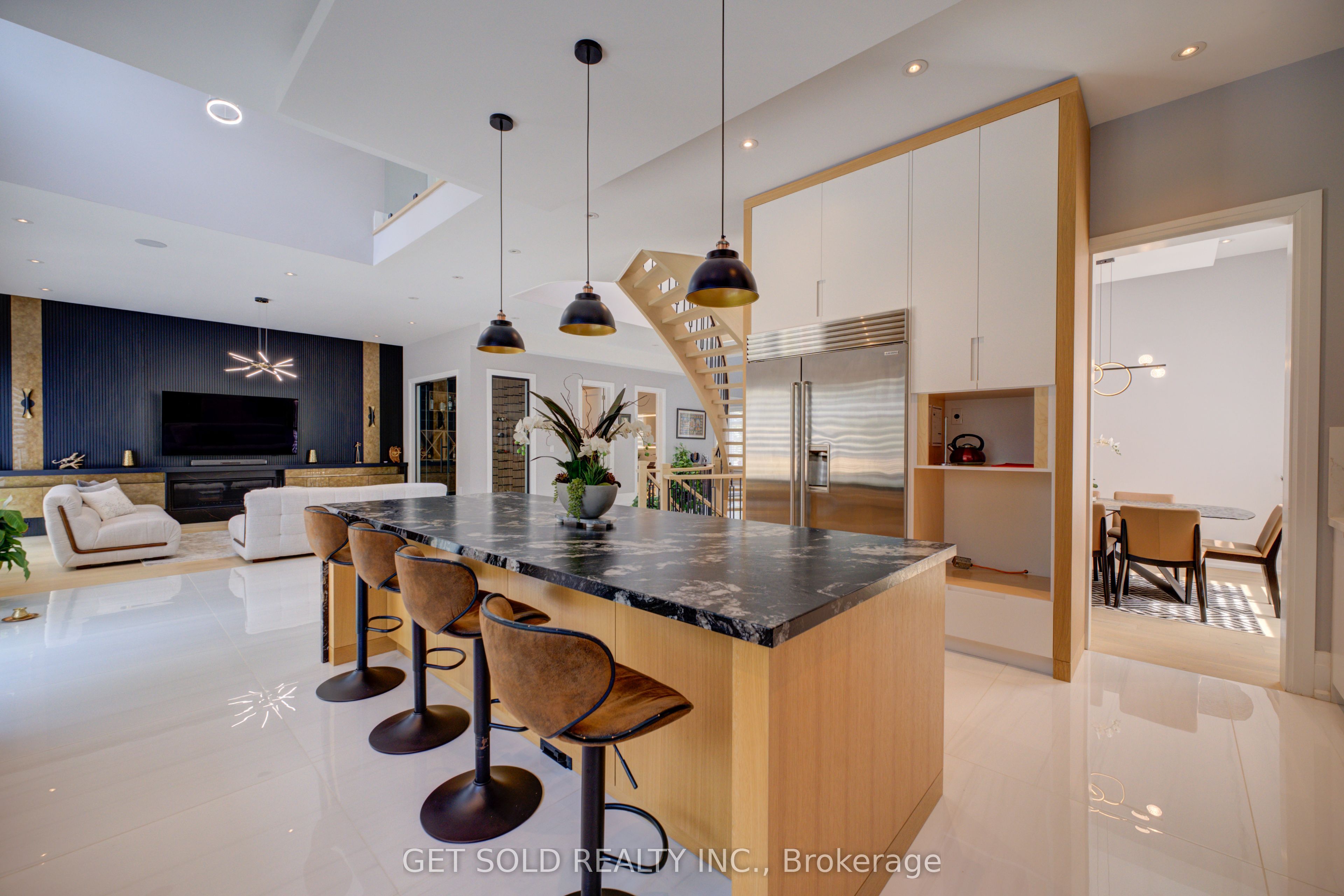 150 Wolfdale Avenue Property Photo 15