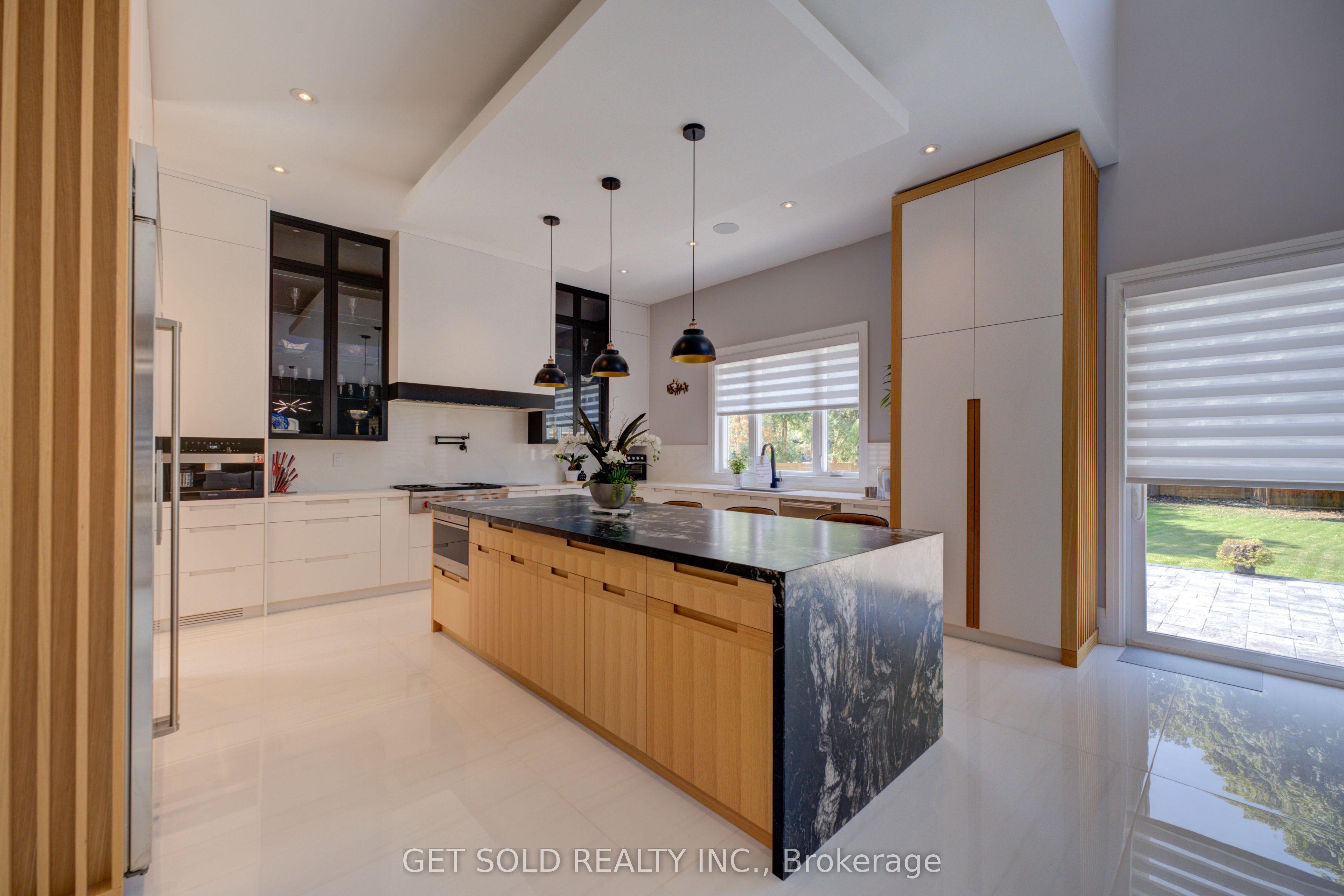 150 Wolfdale Avenue Property Photo 16