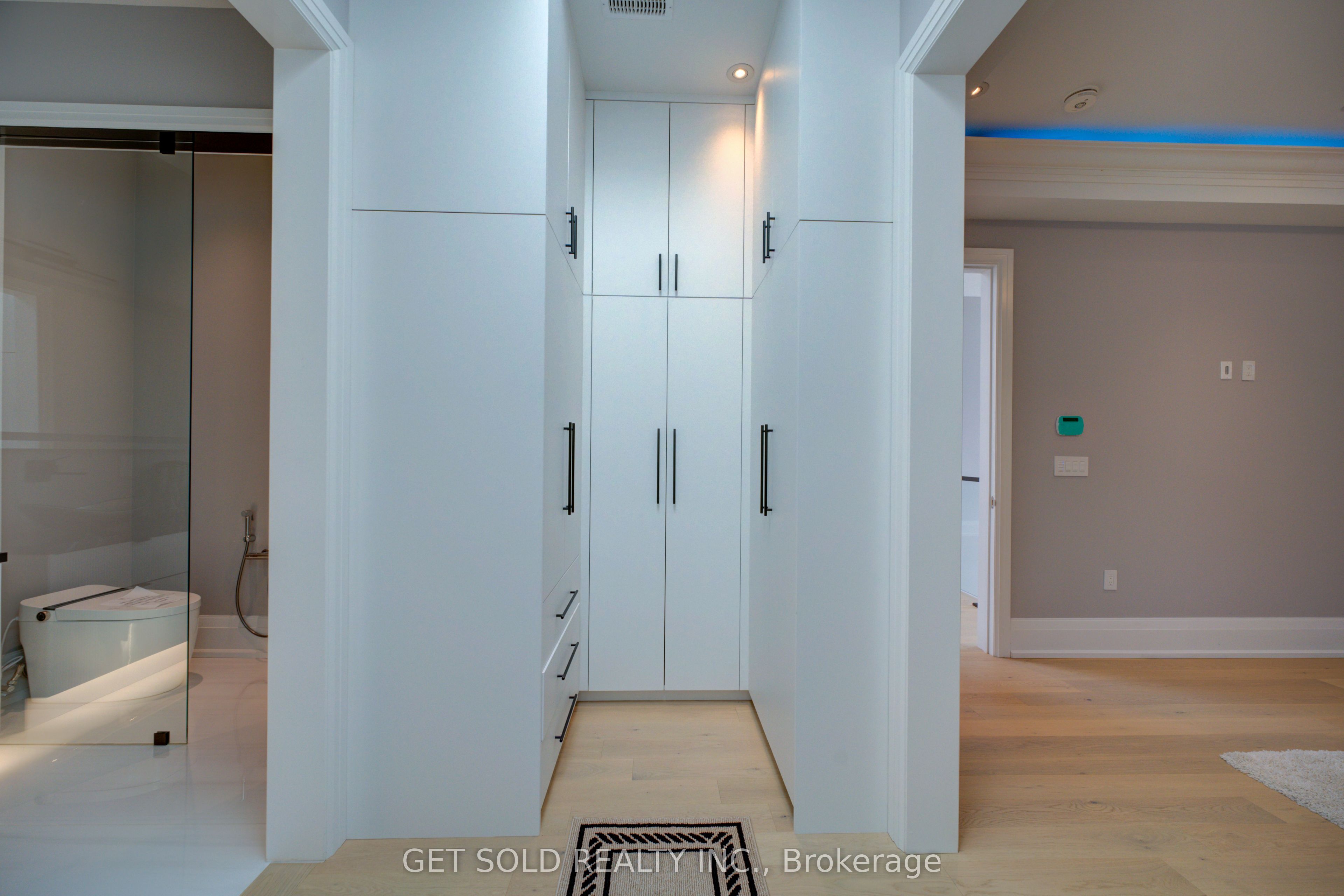 150 Wolfdale Avenue Property Photo 25