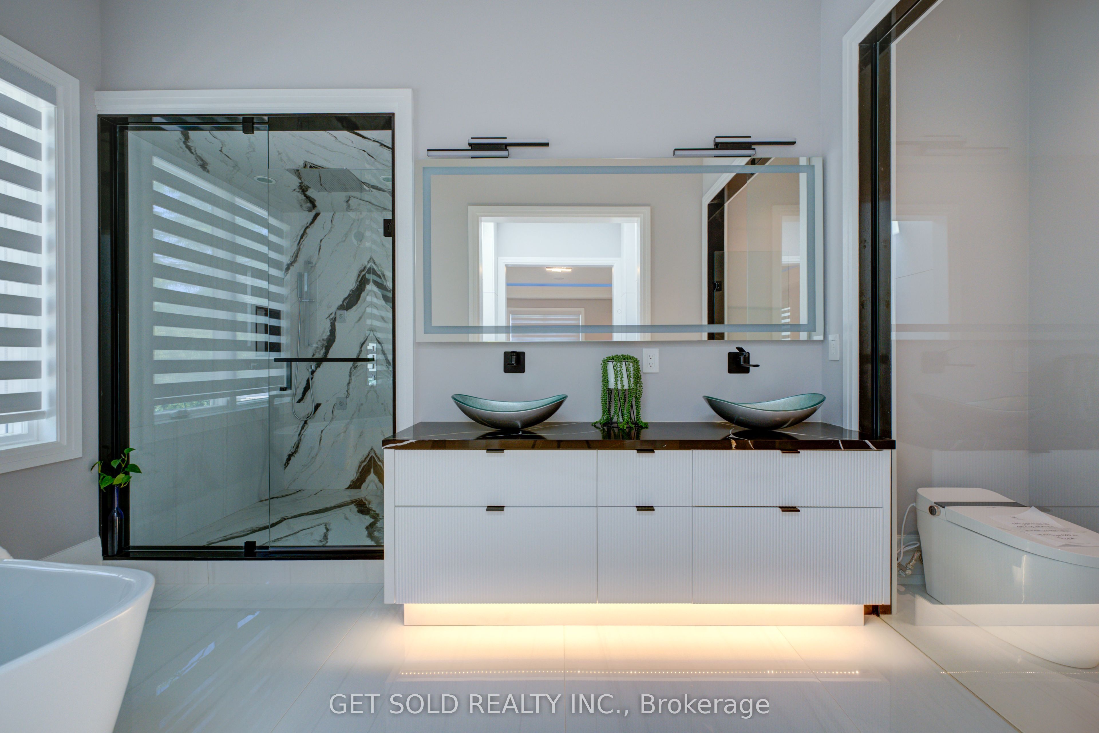 150 Wolfdale Avenue Property Photo 26