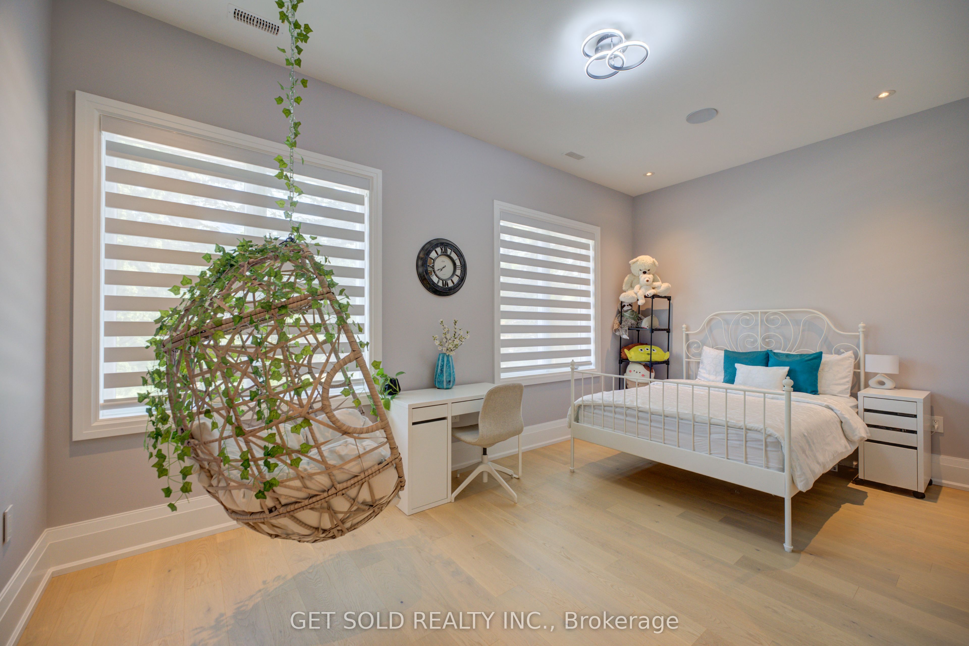150 Wolfdale Avenue Property Photo 31