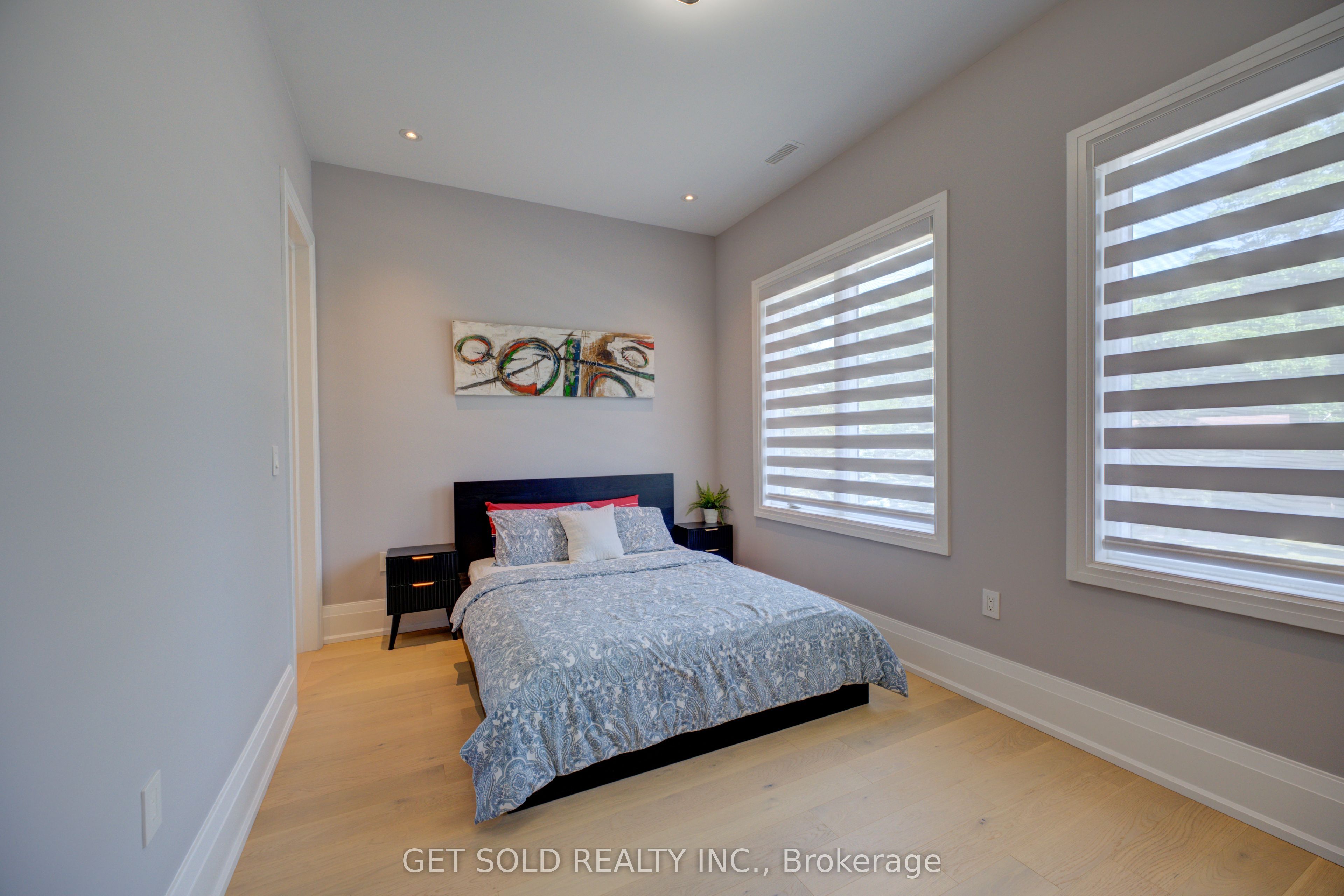 150 Wolfdale Avenue Property Photo 33