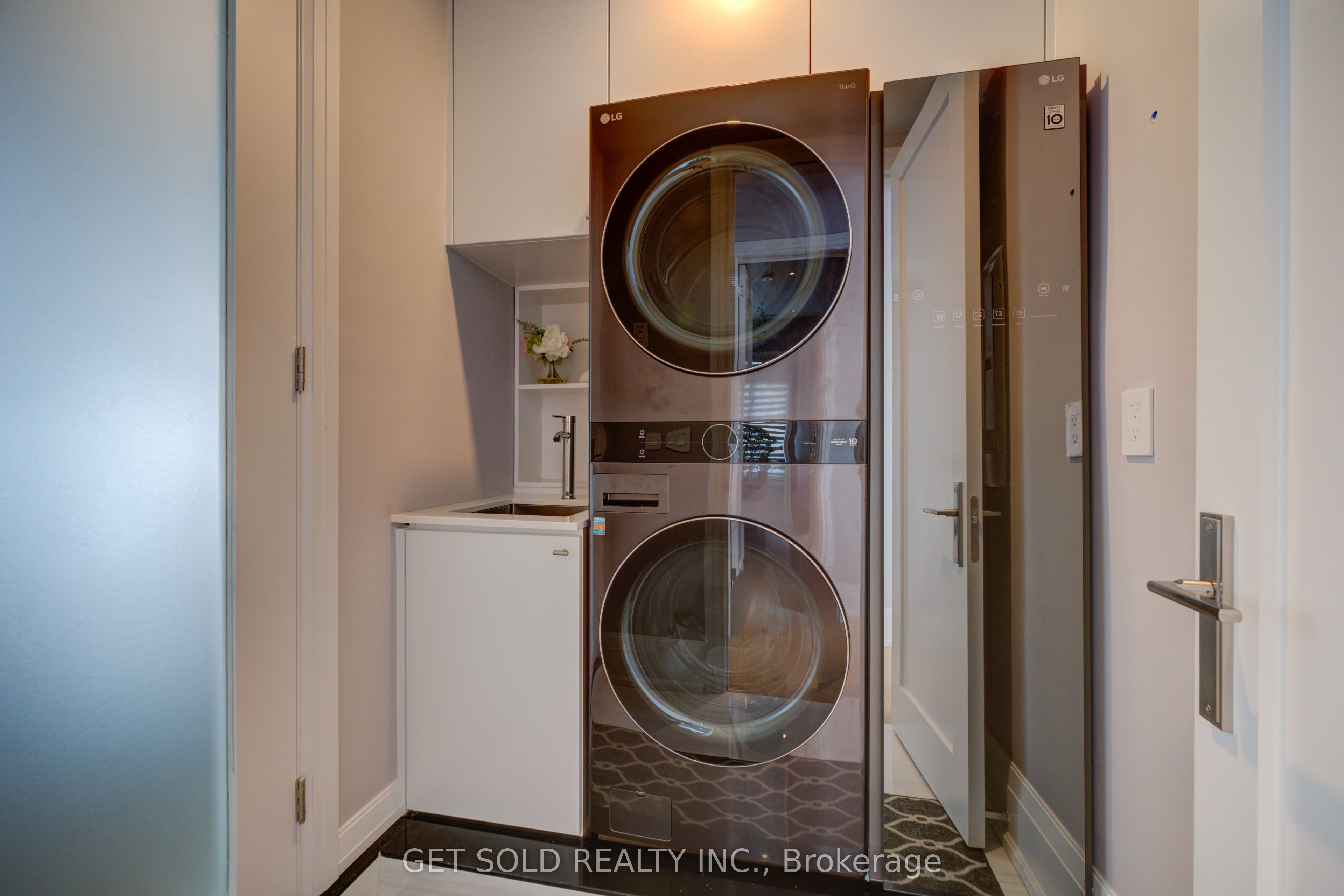150 Wolfdale Avenue Property Photo 36