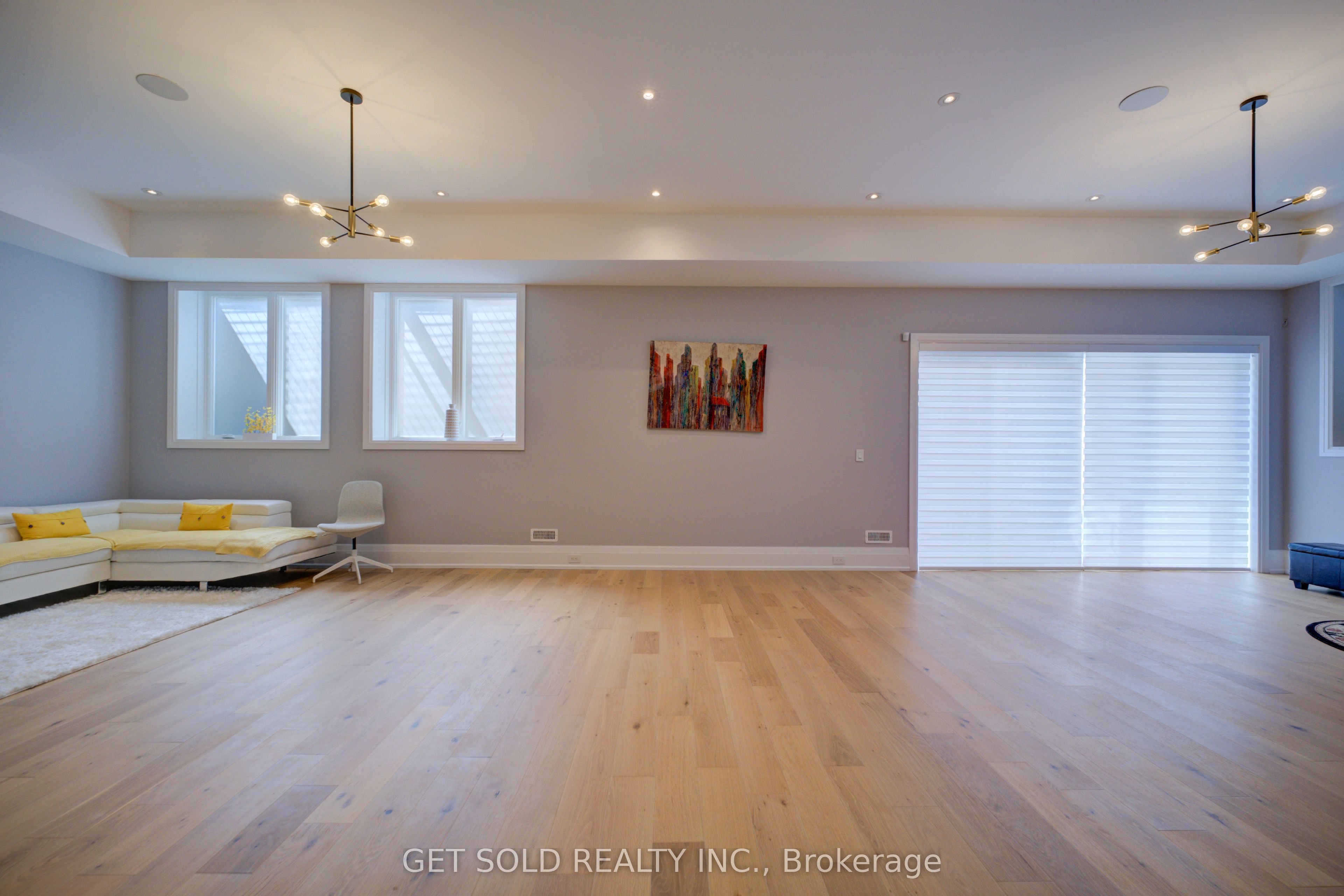 150 Wolfdale Avenue Property Photo 38