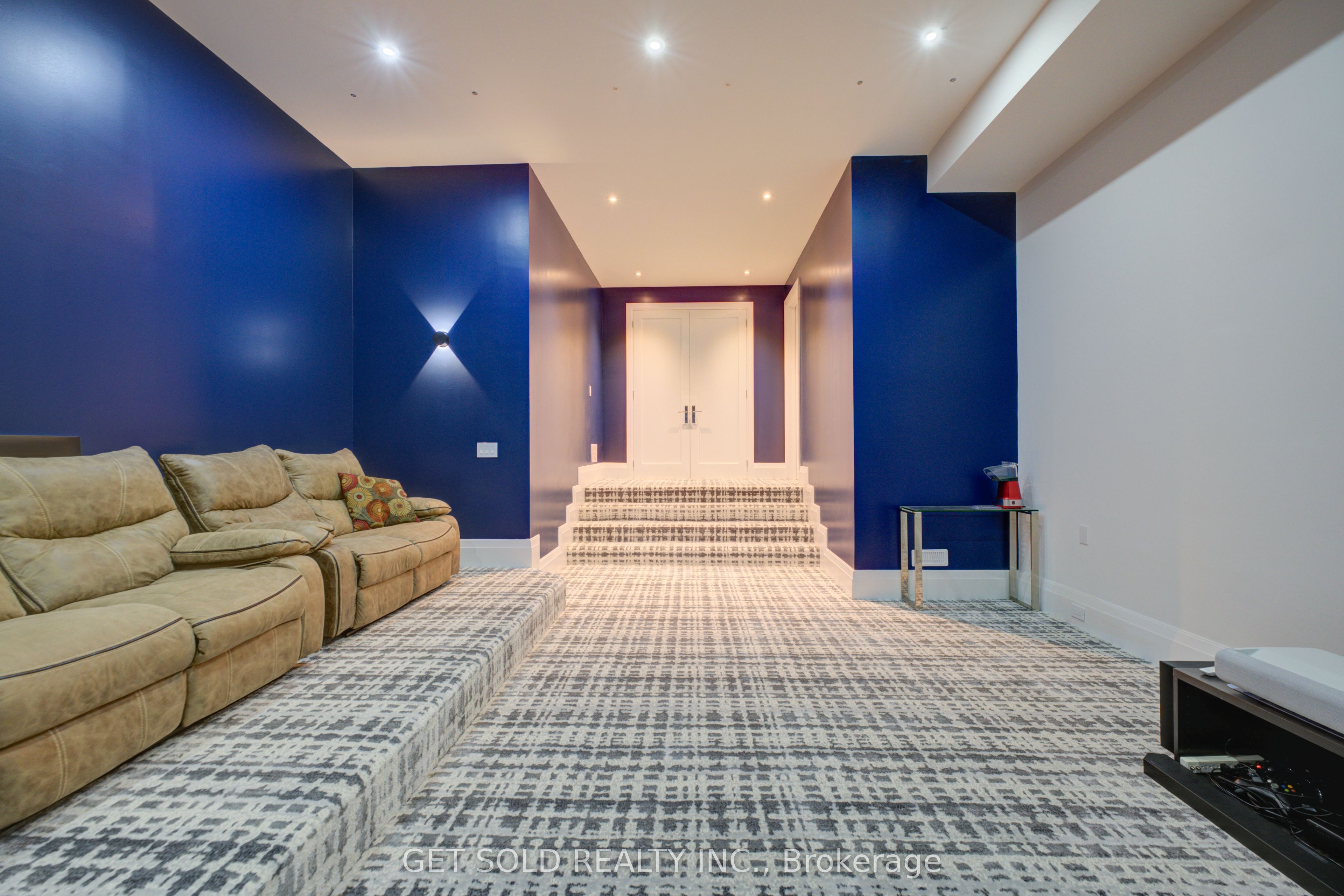 150 Wolfdale Avenue Property Photo 47
