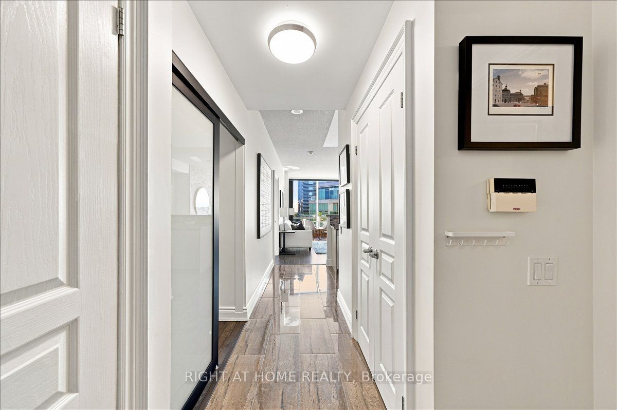 5 Marine Parade Drive 1111 Property Photo 3