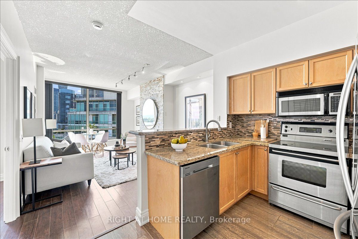 5 Marine Parade Drive 1111 Property Photo 6