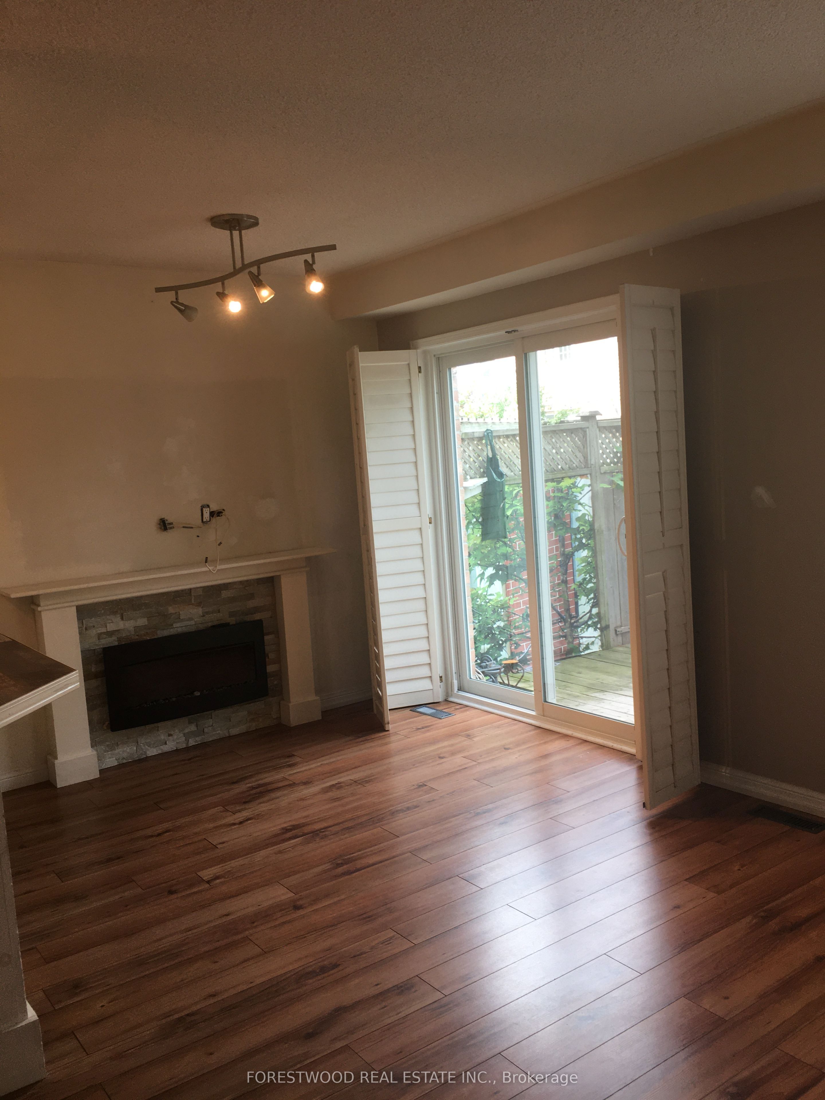 2945 Thomas Street 70 Property Photo 15