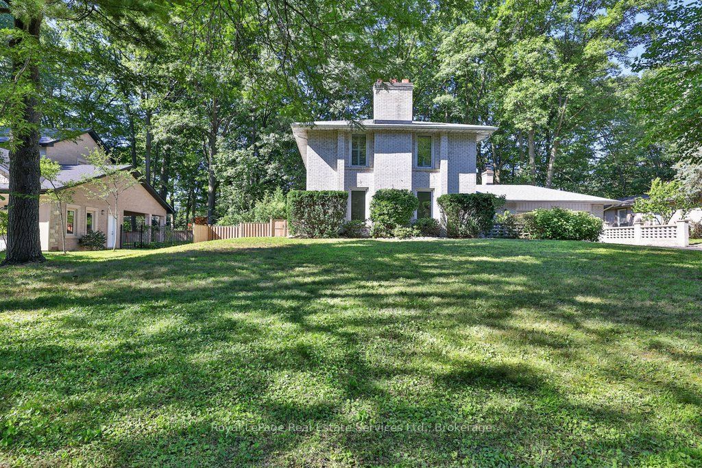 328 Dalewood Drive Property Photo 2