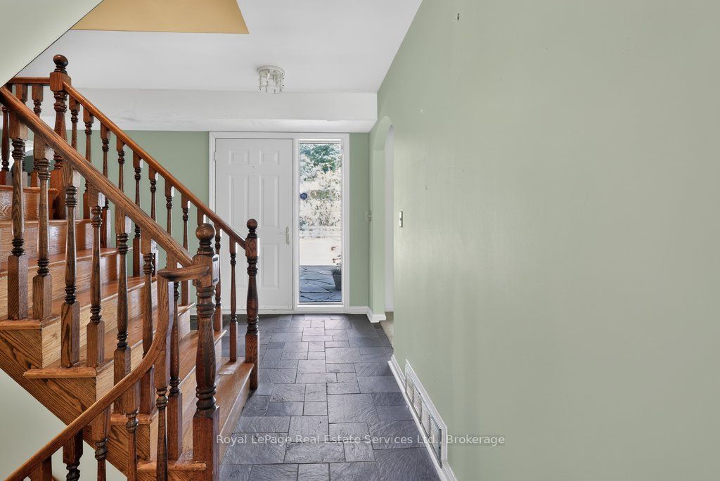 328 Dalewood Drive Property Photo 14