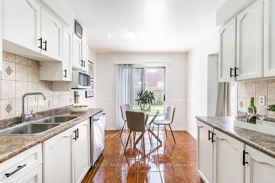 21 Tralee Street Property Photo 7