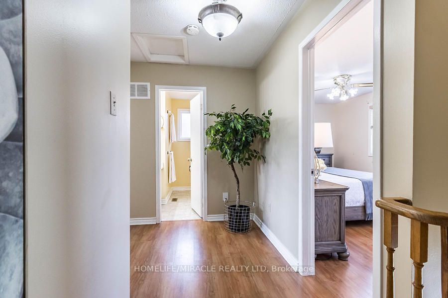 21 Tralee Street Property Photo 24
