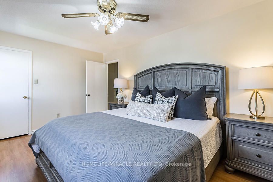 21 Tralee Street Property Photo 28