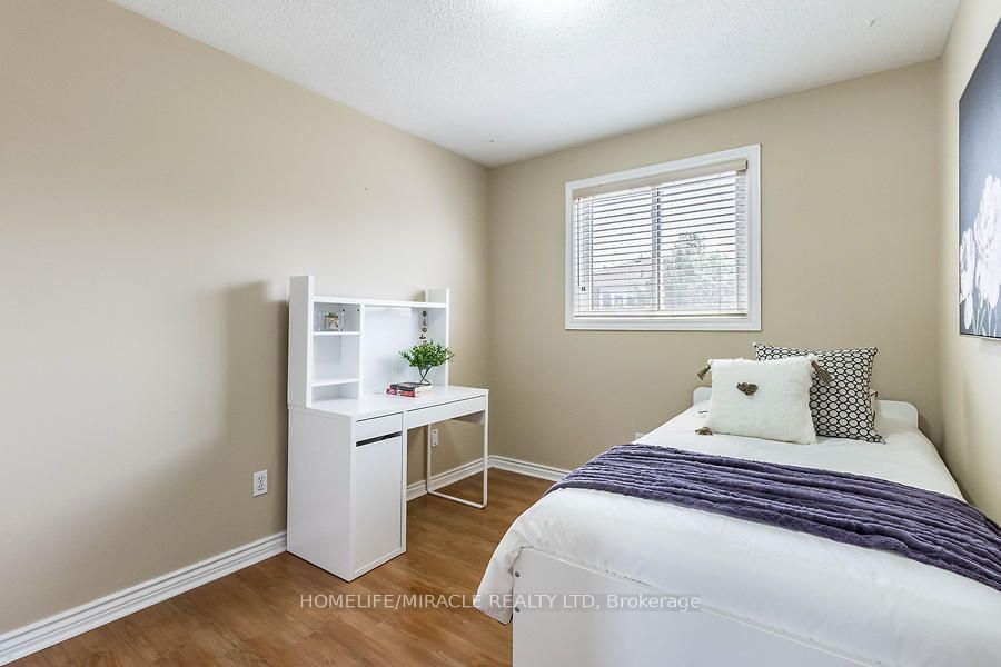 21 Tralee Street Property Photo 30