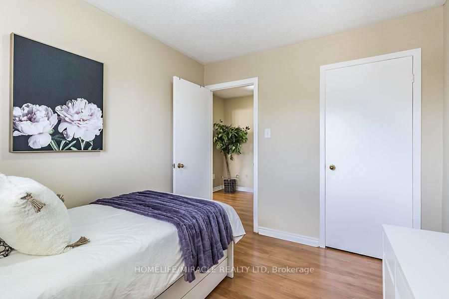 21 Tralee Street Property Photo 31