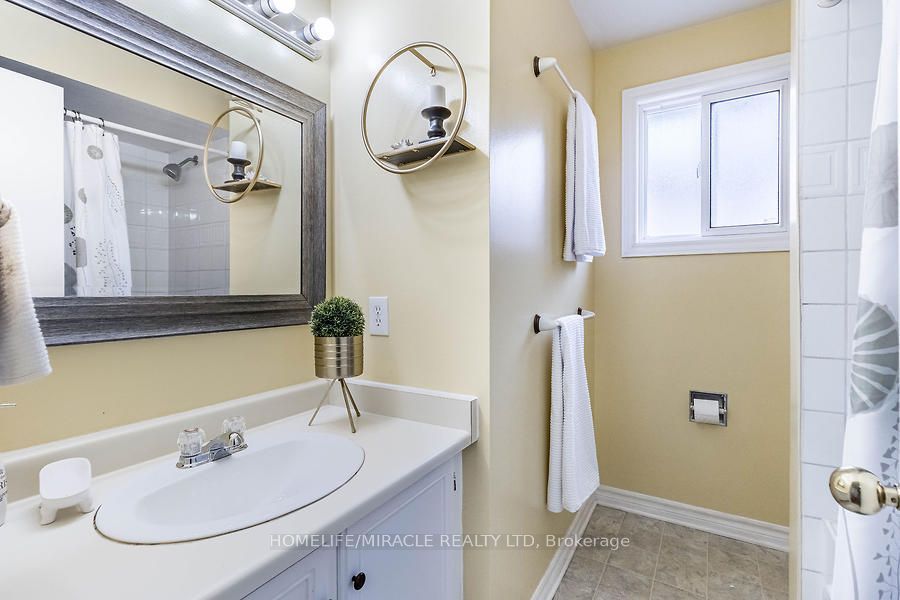 21 Tralee Street Property Photo 35