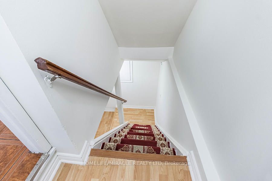 21 Tralee Street Property Photo 37