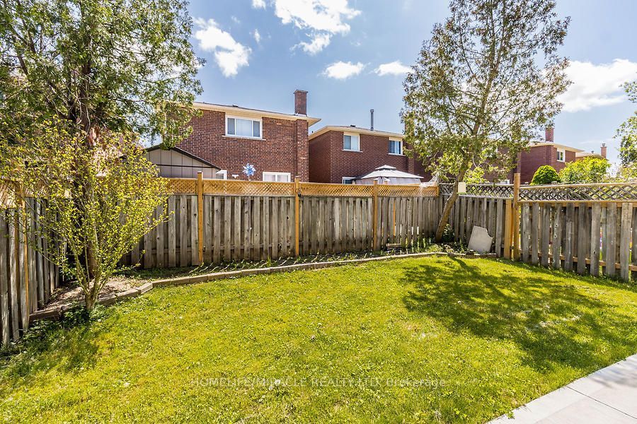 21 Tralee Street Property Photo 47