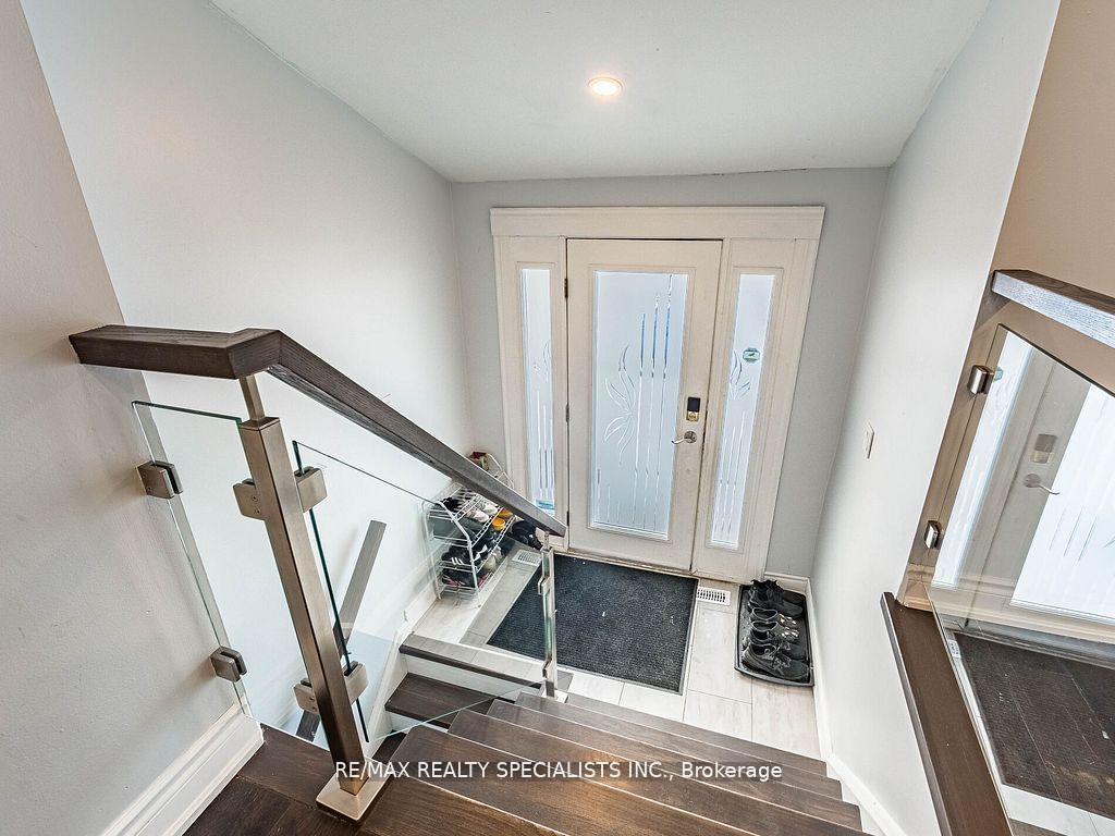 18 Ashford Court Property Photo 6