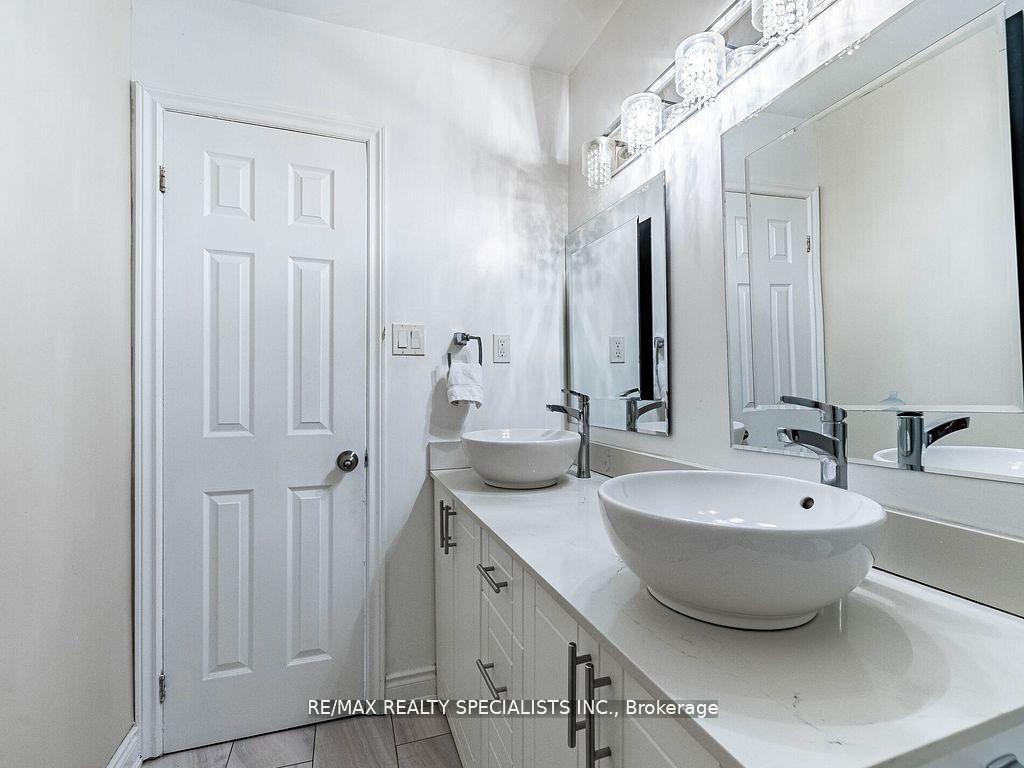 18 Ashford Court Property Photo 29