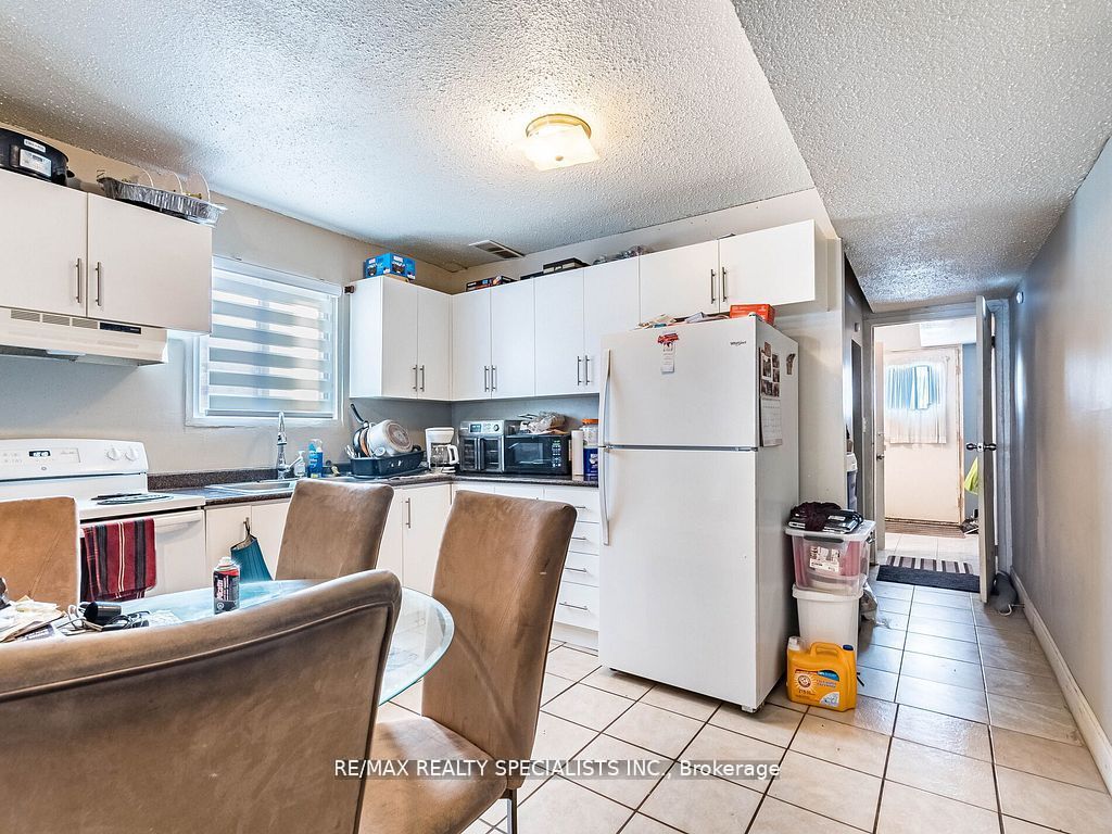 18 Ashford Court Property Photo 33