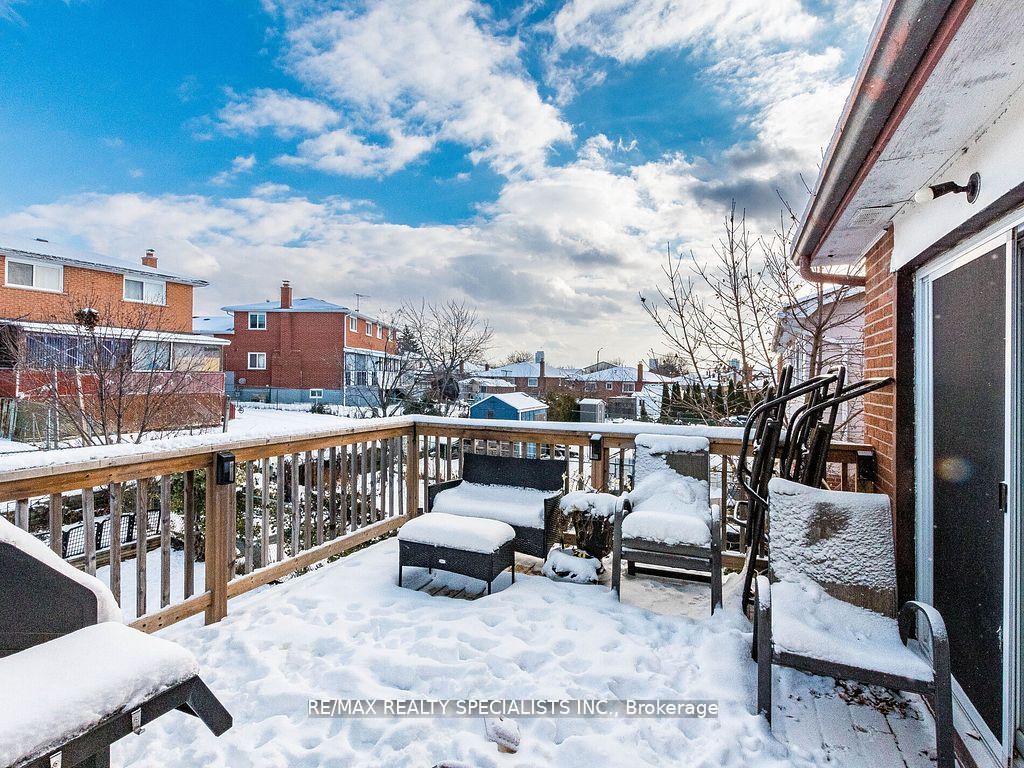 18 Ashford Court Property Photo 45