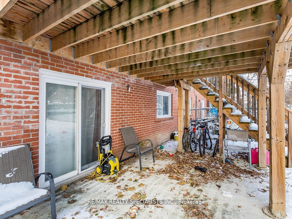 18 Ashford Court Property Photo 48