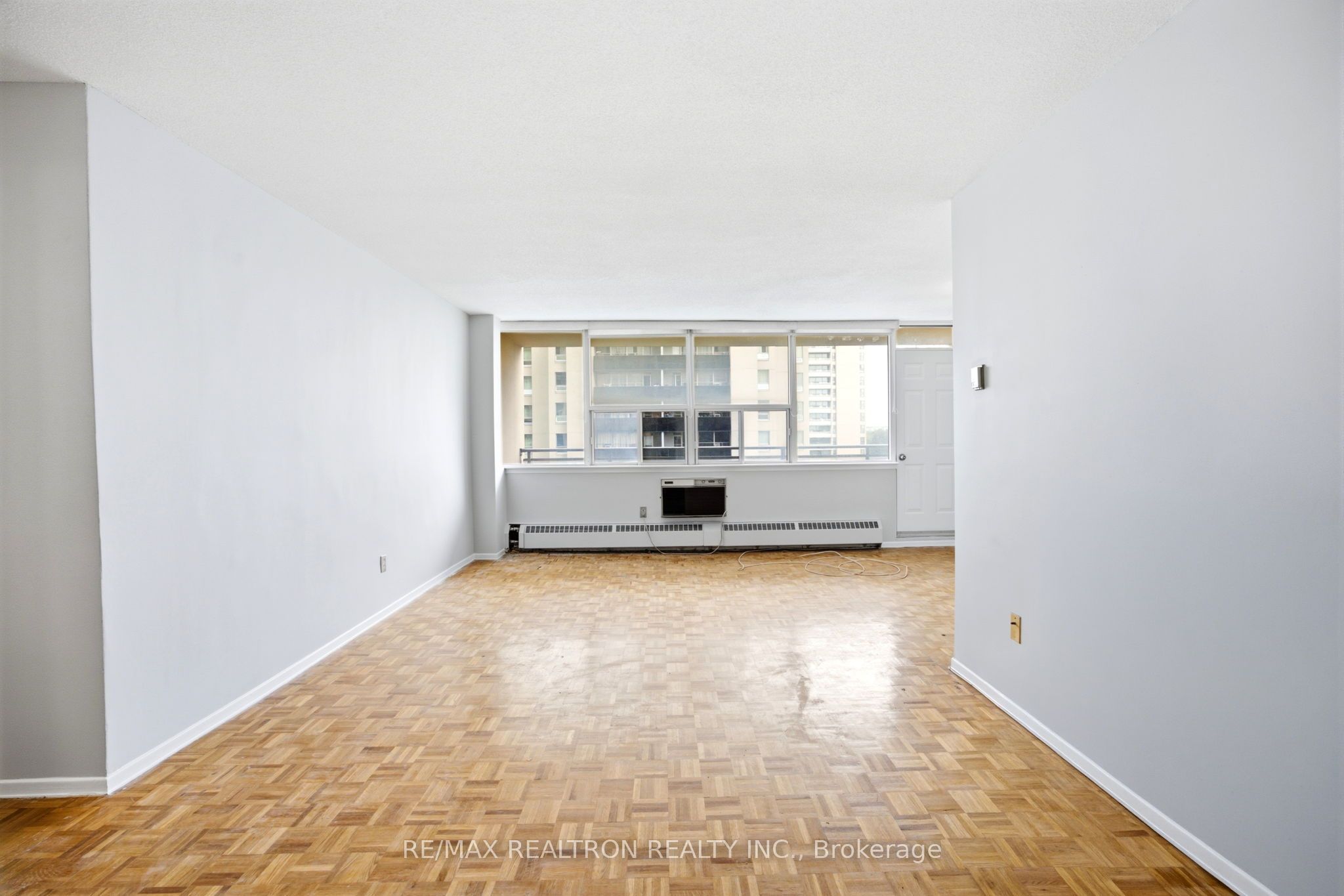 155 Marlee Avenue 909 Property Photo 11
