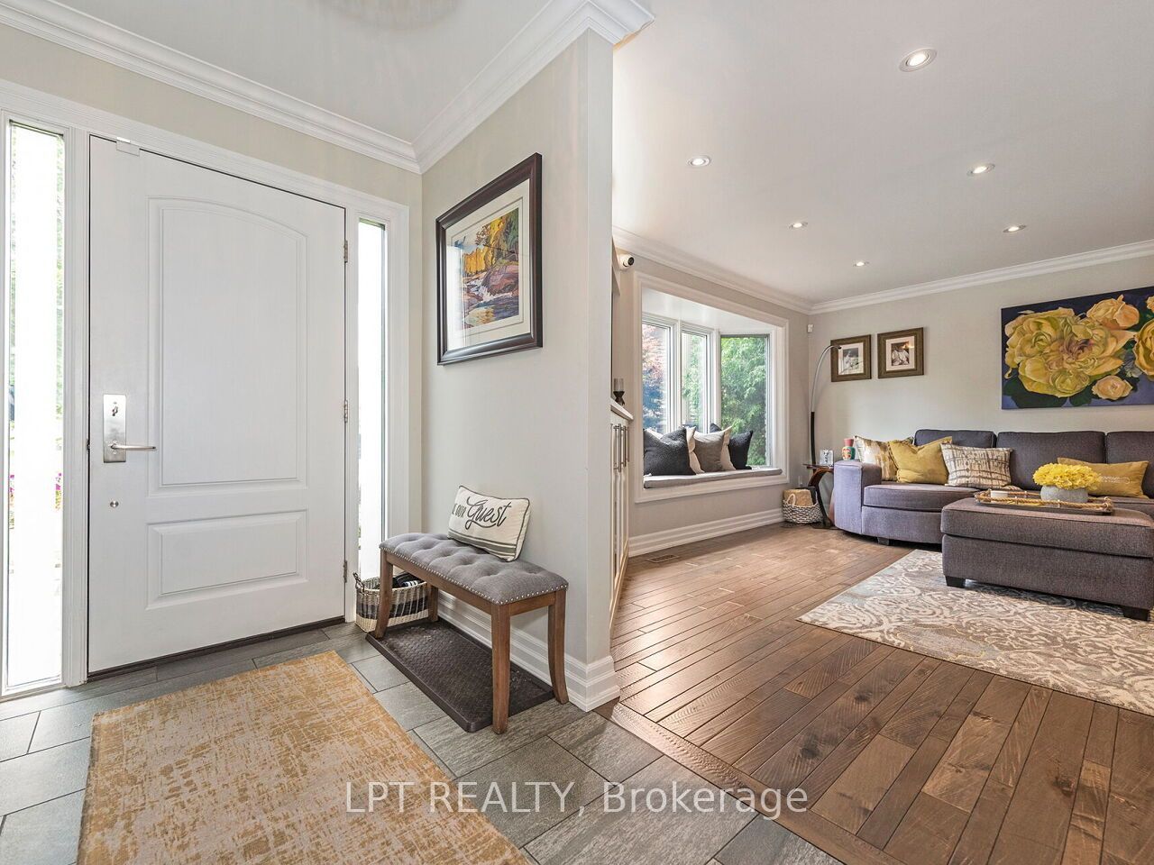 493 Tipperton Crescent Property Photo 5