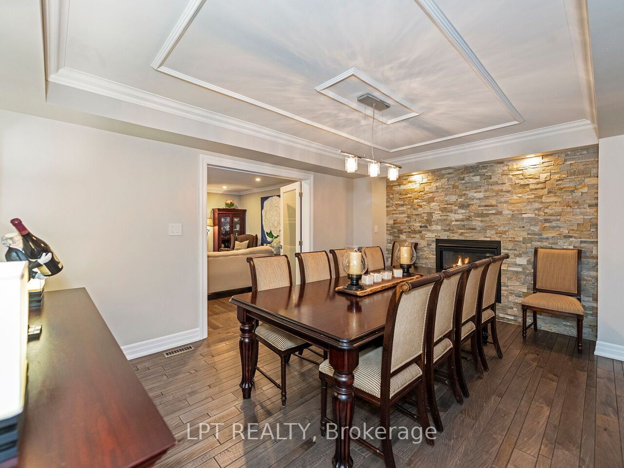 493 Tipperton Crescent Property Photo 16