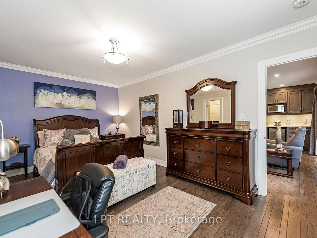493 Tipperton Crescent Property Photo 19