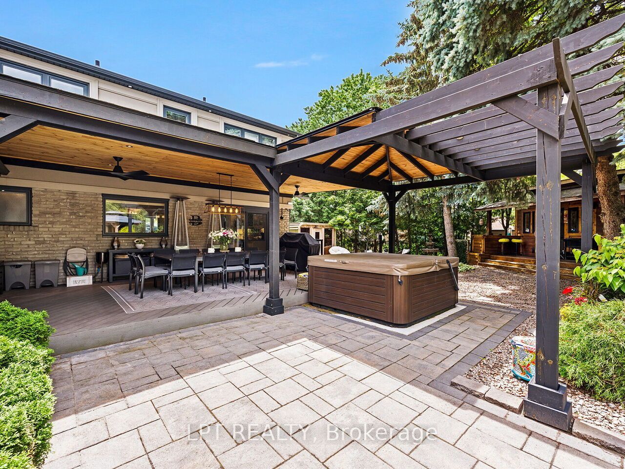 493 Tipperton Crescent Property Photo 44