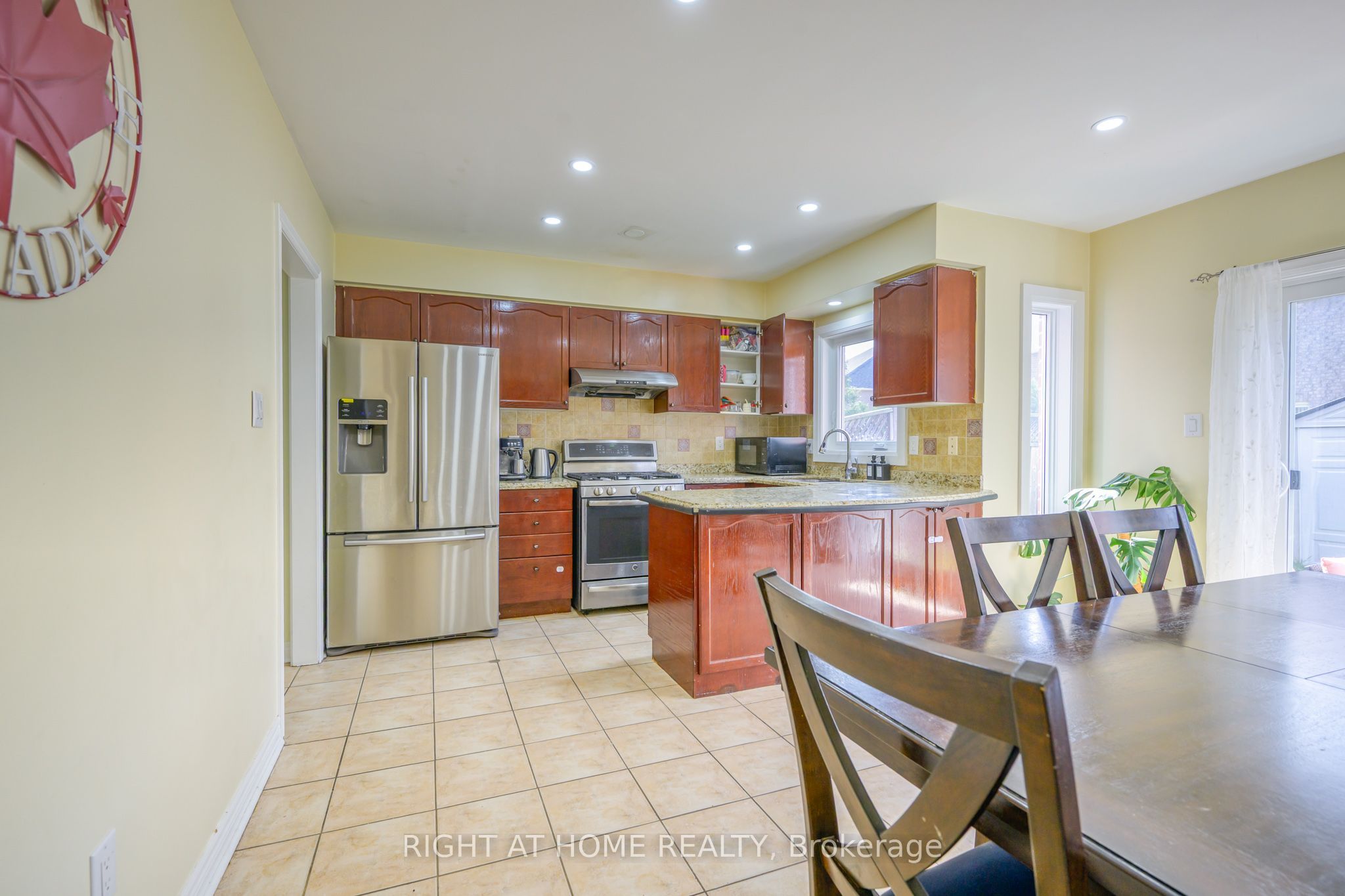 6683 Opera Glass Crescent Property Photo 12