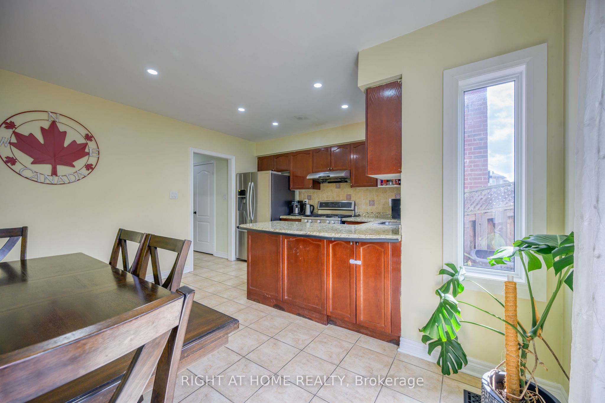 6683 Opera Glass Crescent Property Photo 13