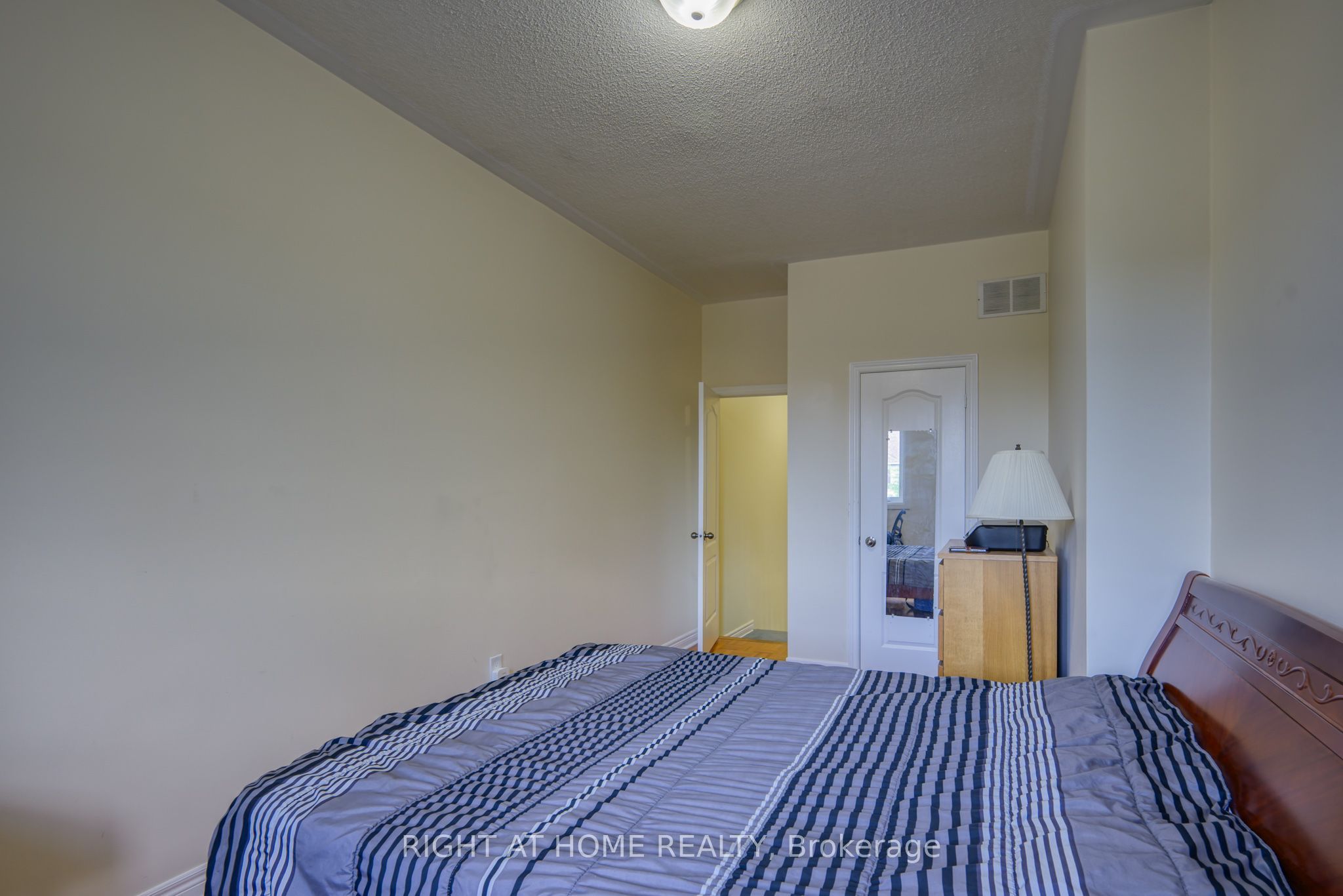 6683 Opera Glass Crescent Property Photo 33