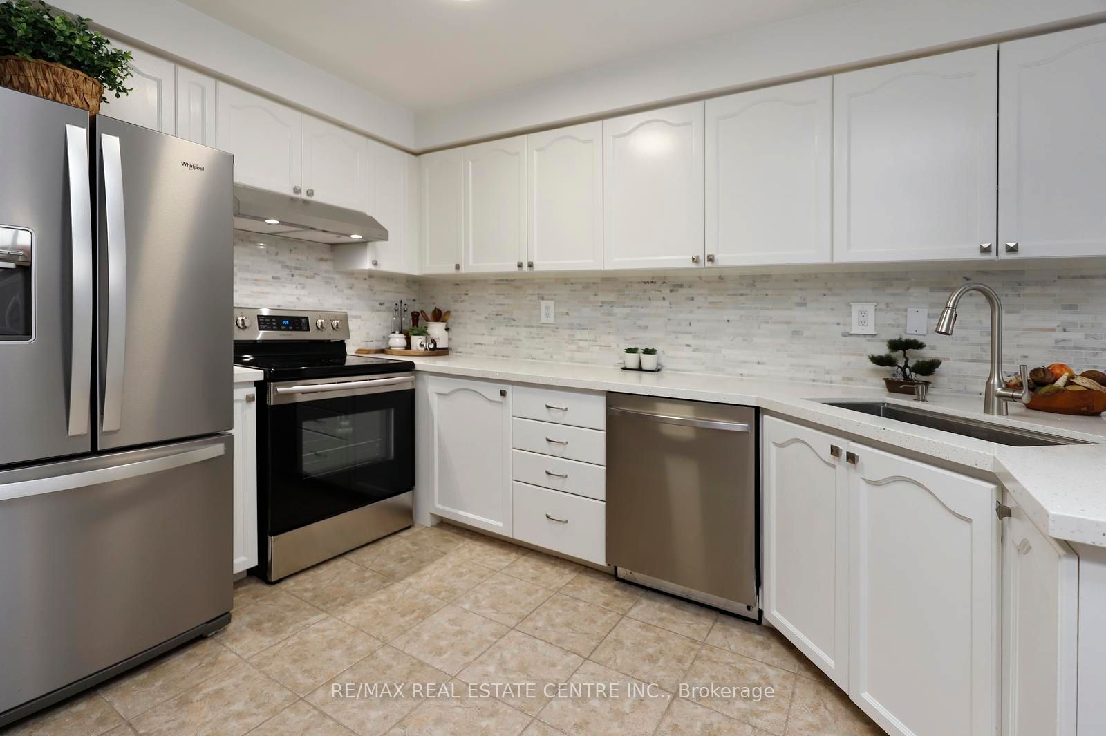 2022 Atkinson Drive 26 Property Photo 11