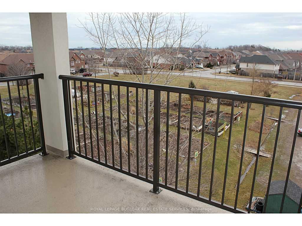 1411 Walker's Line 401 Property Photo 17