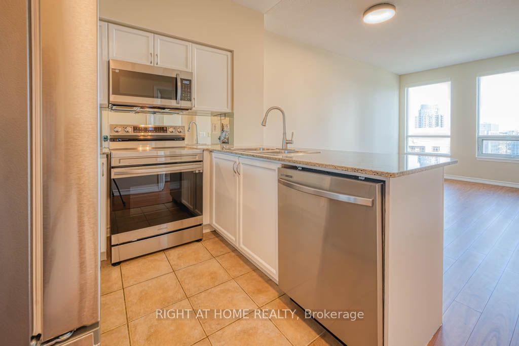 388 Prince Of Wales Drive 1711 Property Photo 9