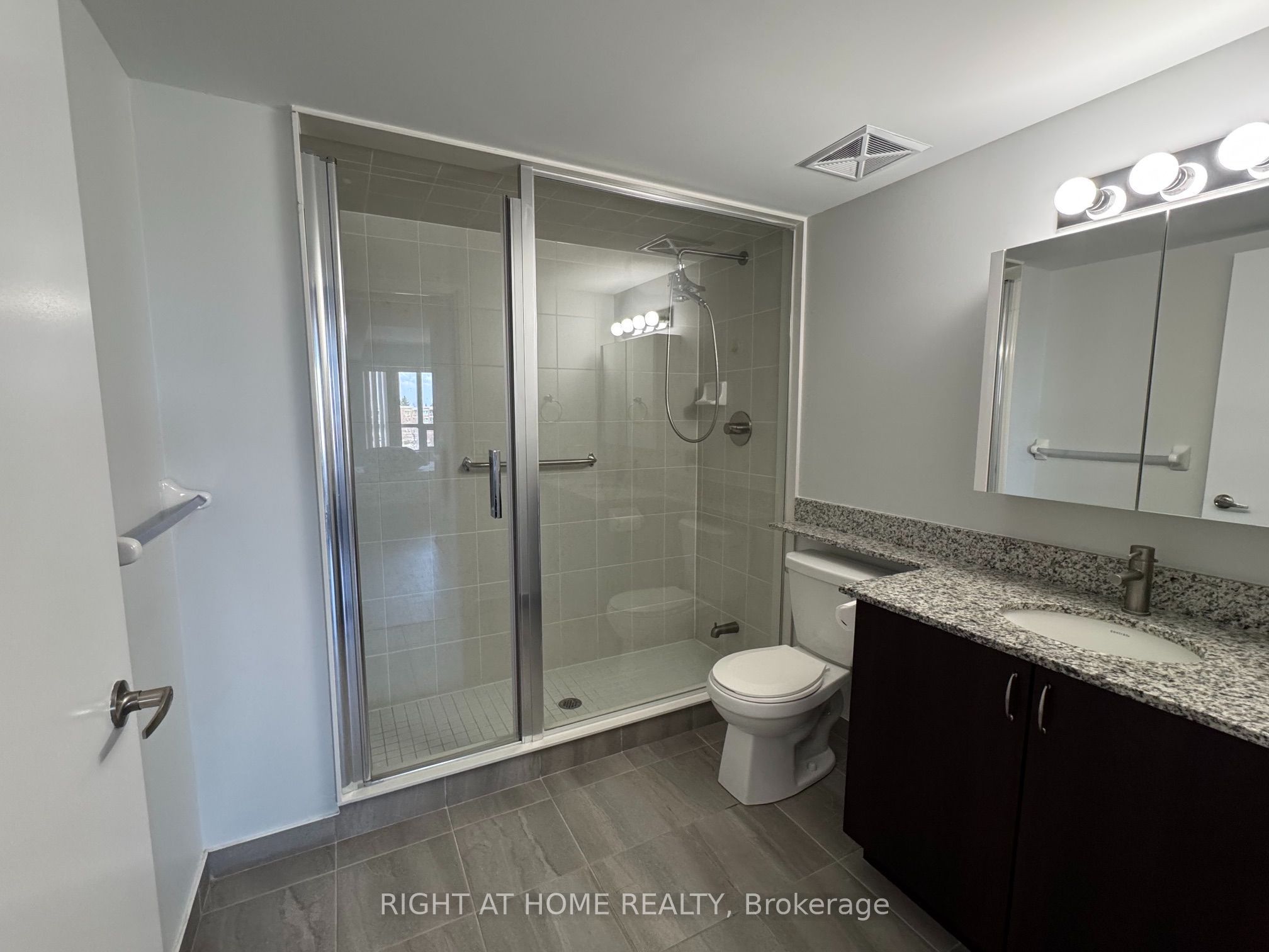 40 Via Rosedale Way 307 Property Photo 14