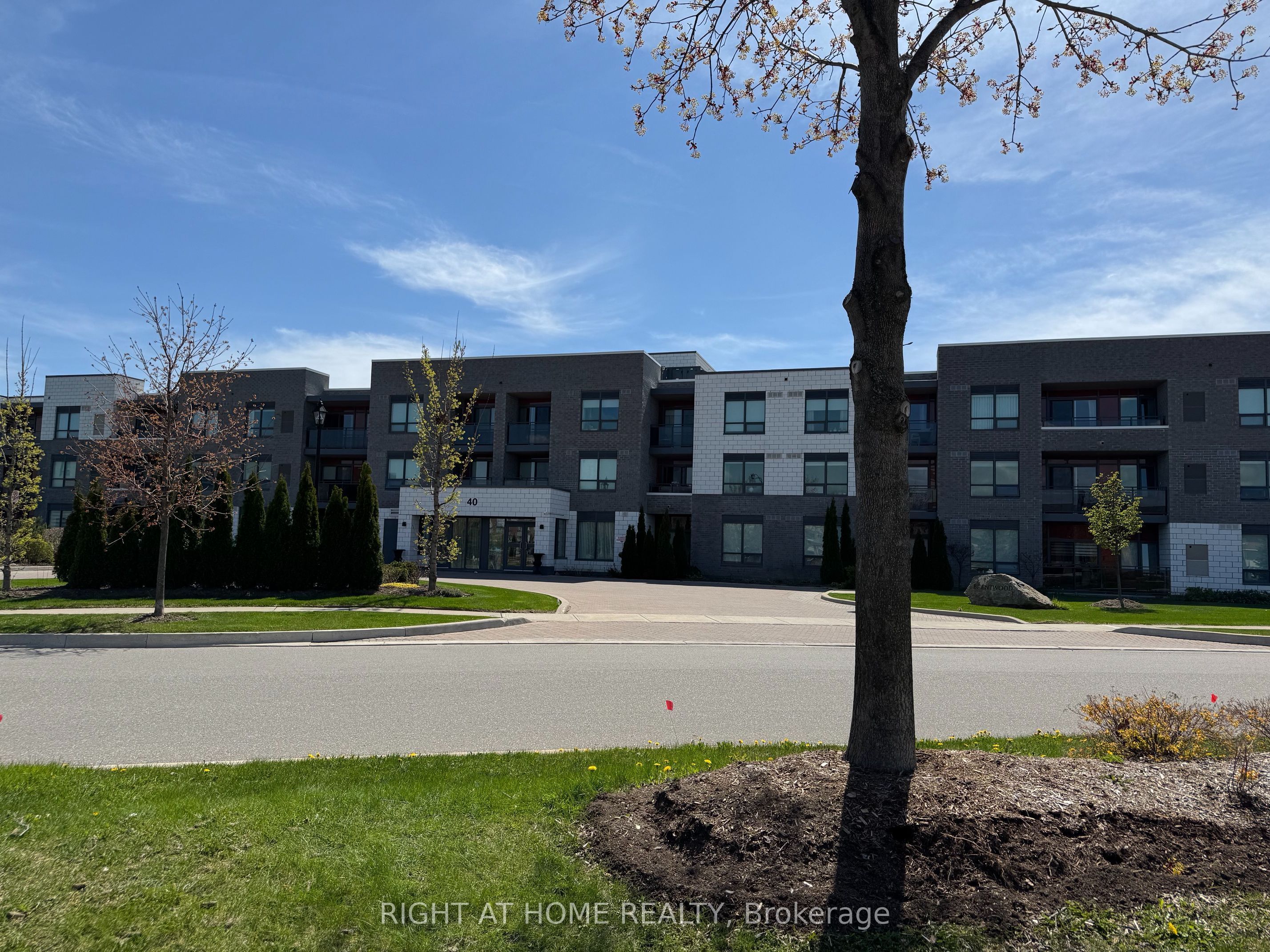 40 Via Rosedale Way 307 Property Photo 29