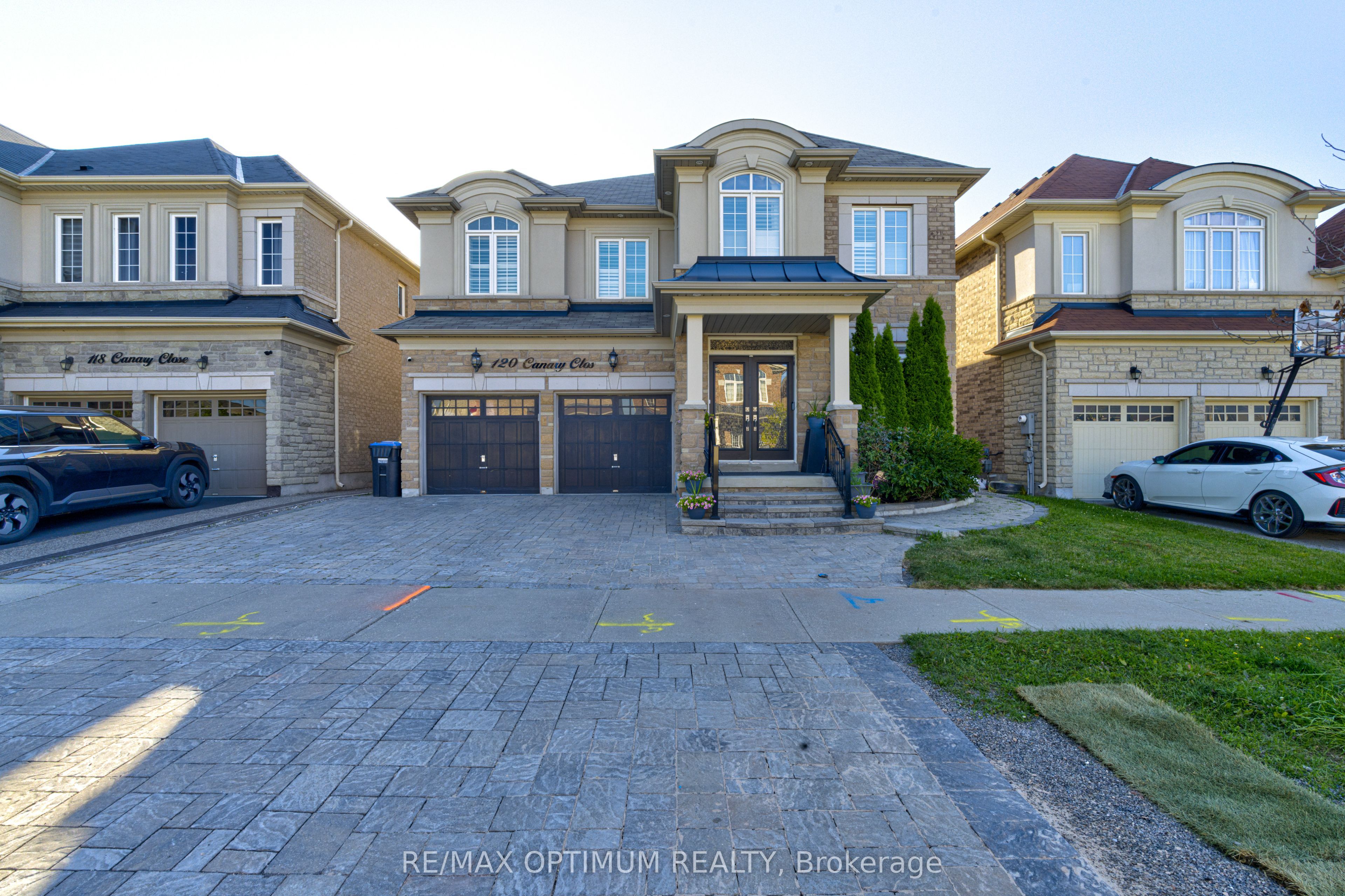 120 Canary Close Property Photo 2