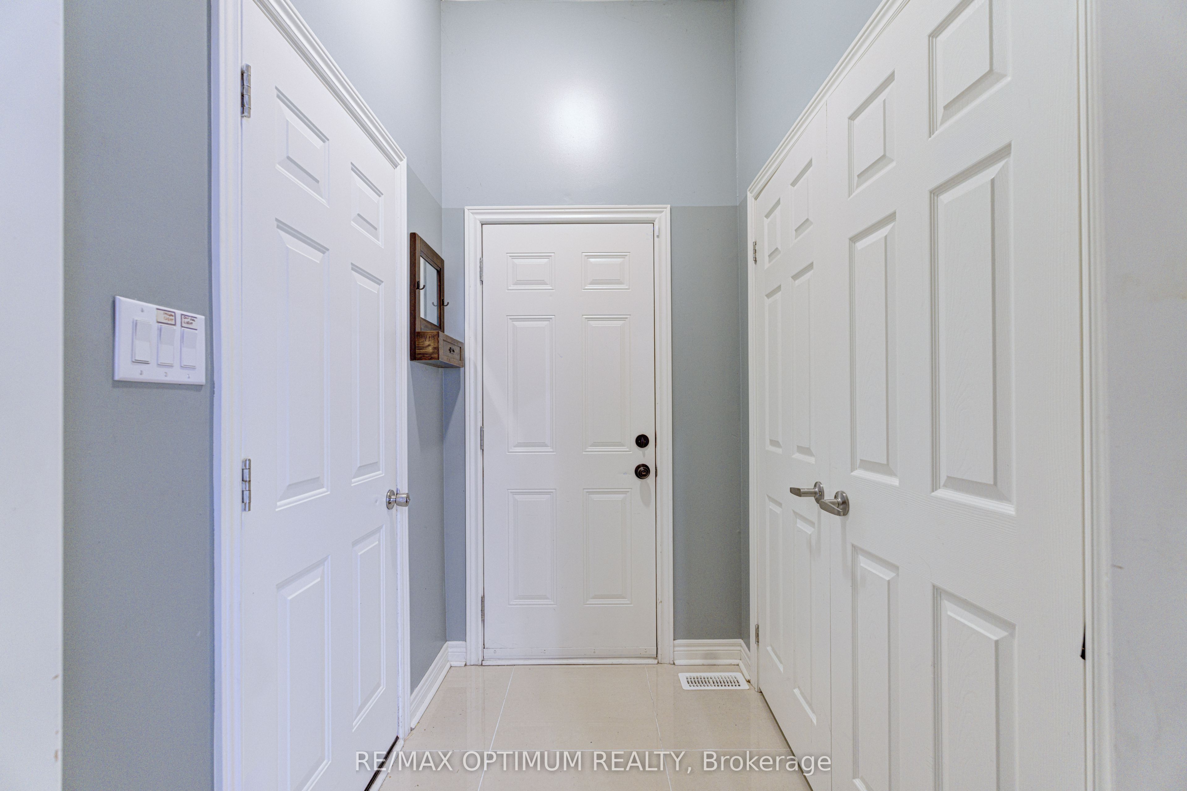 120 Canary Close Property Photo 38