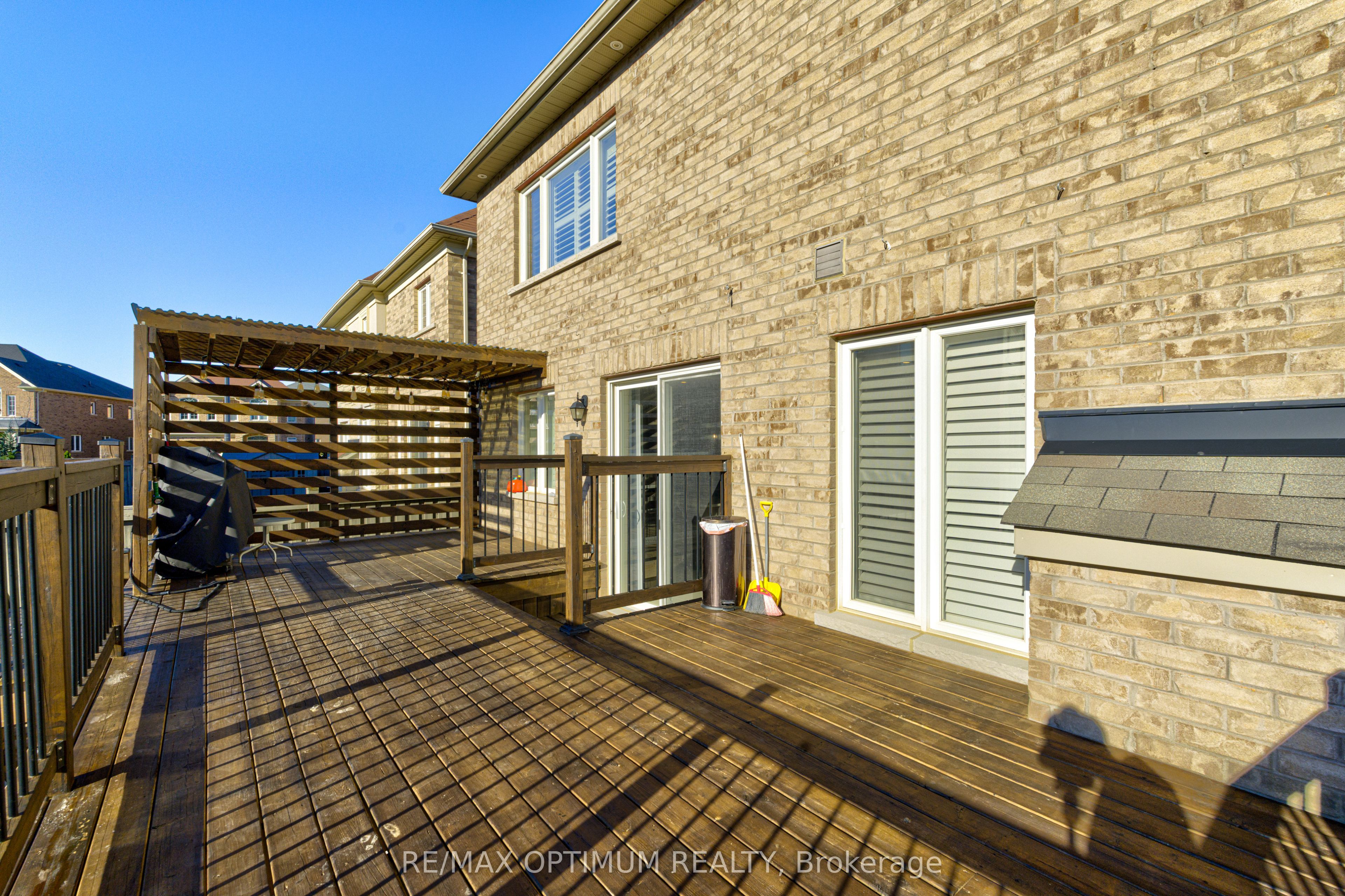 120 Canary Close Property Photo 46