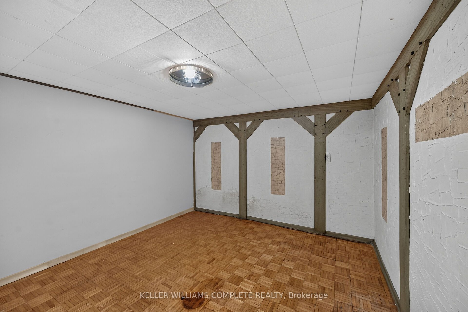 3239 Queen Frederica Drive Property Photo 33