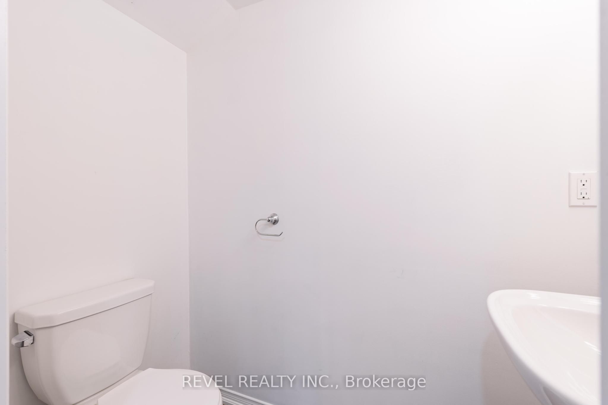 136 Widdicombe Hill Boulevard 108 Property Photo 21
