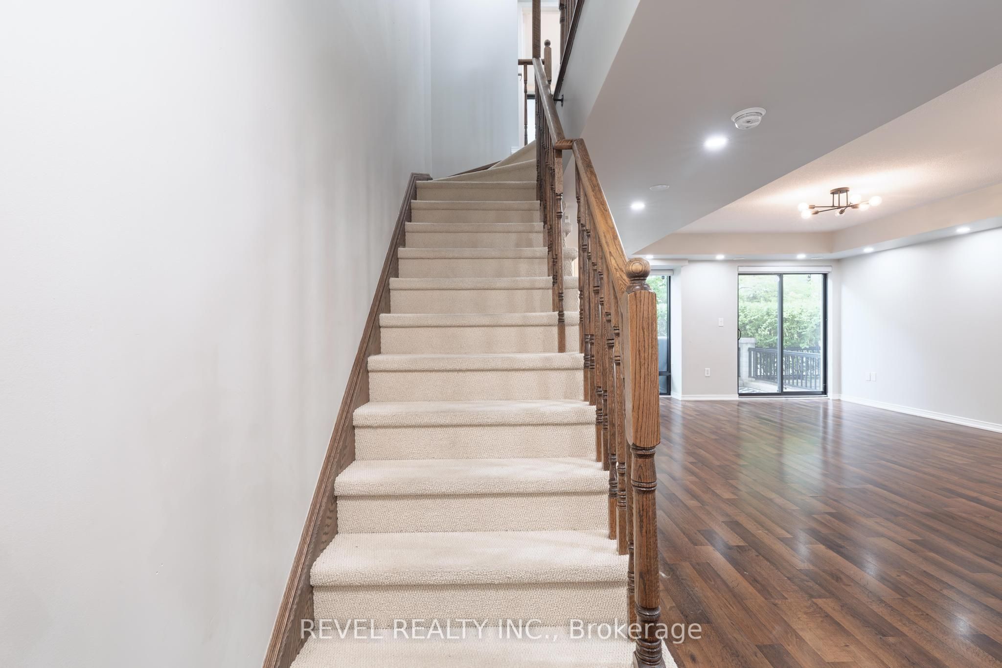 136 Widdicombe Hill Boulevard 108 Property Photo 22