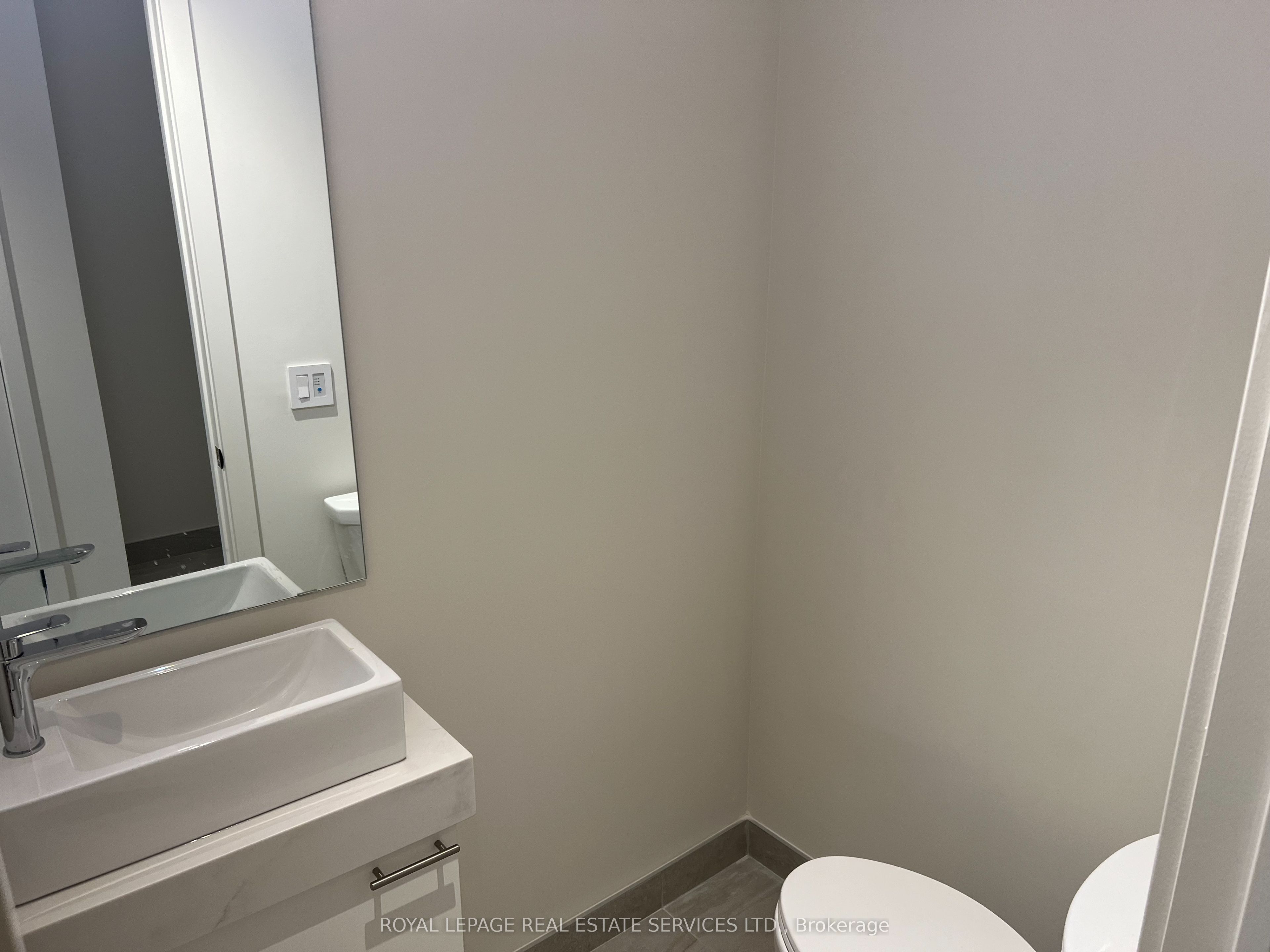 123 Maurice Drive 313 Property Photo 6