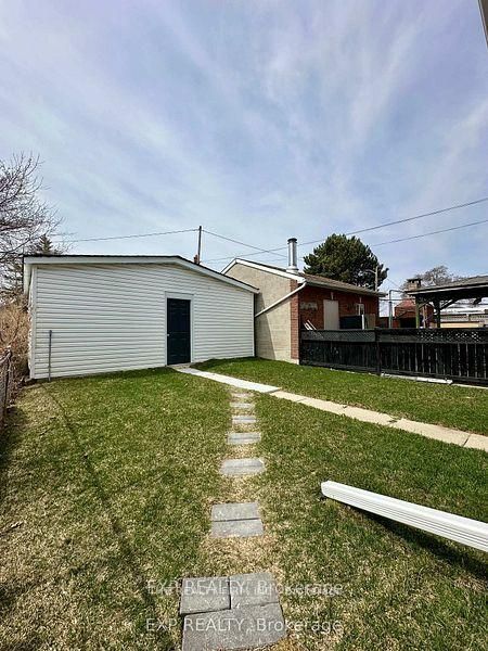 6 Lapp Street Property Photo 23