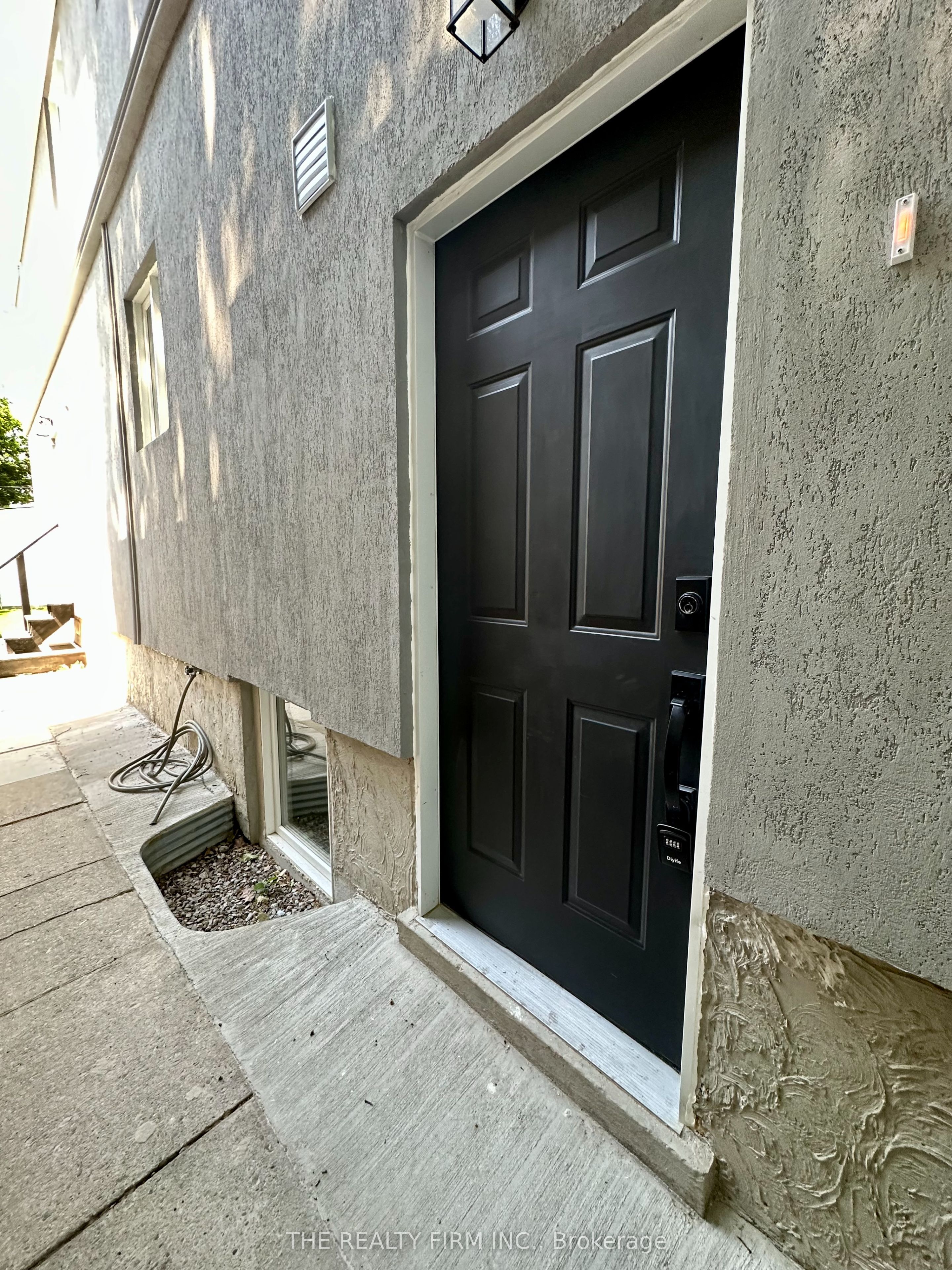 6 Lapp Street Property Photo 43